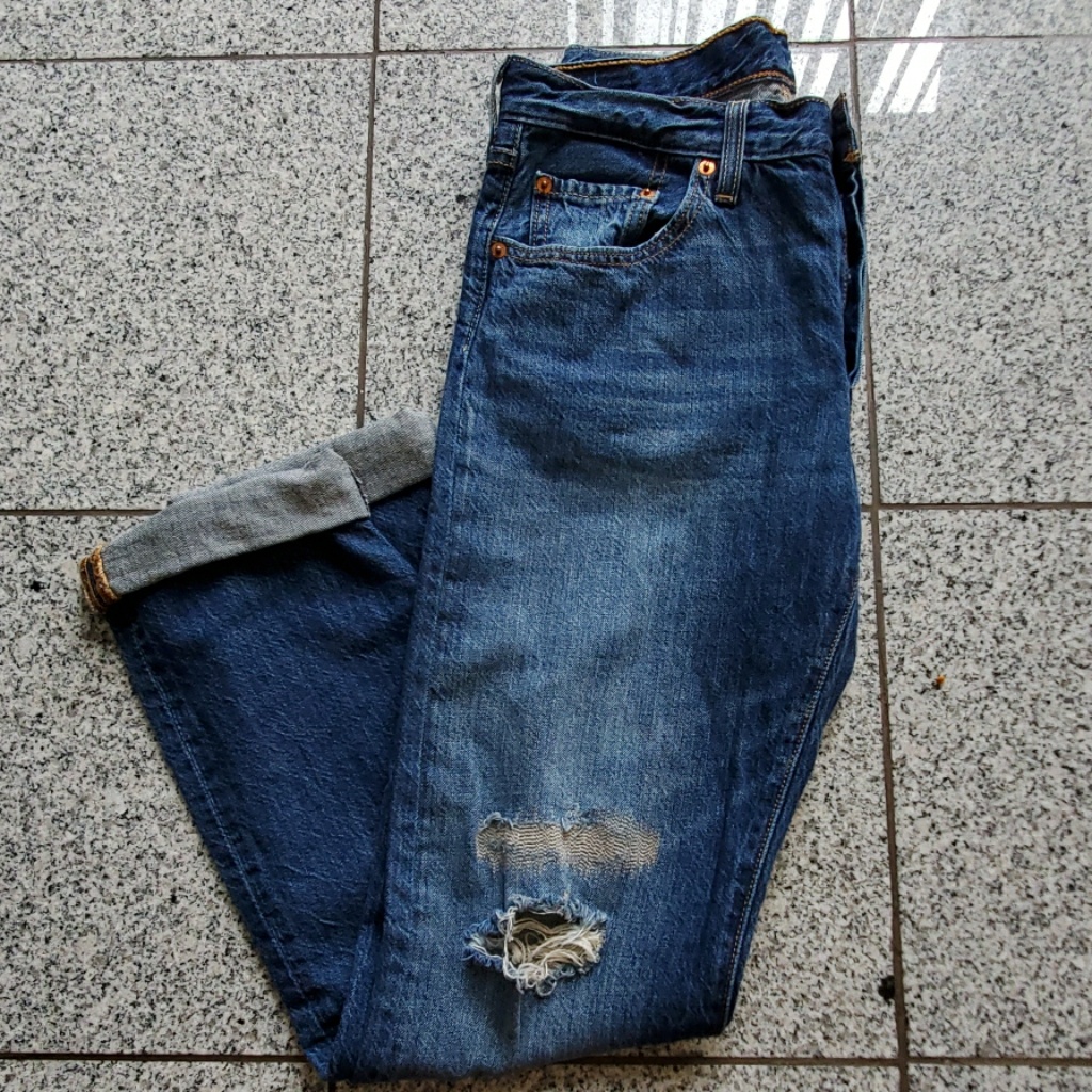Levi's